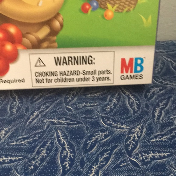 Game Hi Ho Cherry-O Little Cherries go on holes until you fill your tree! - Picture 2 of 5